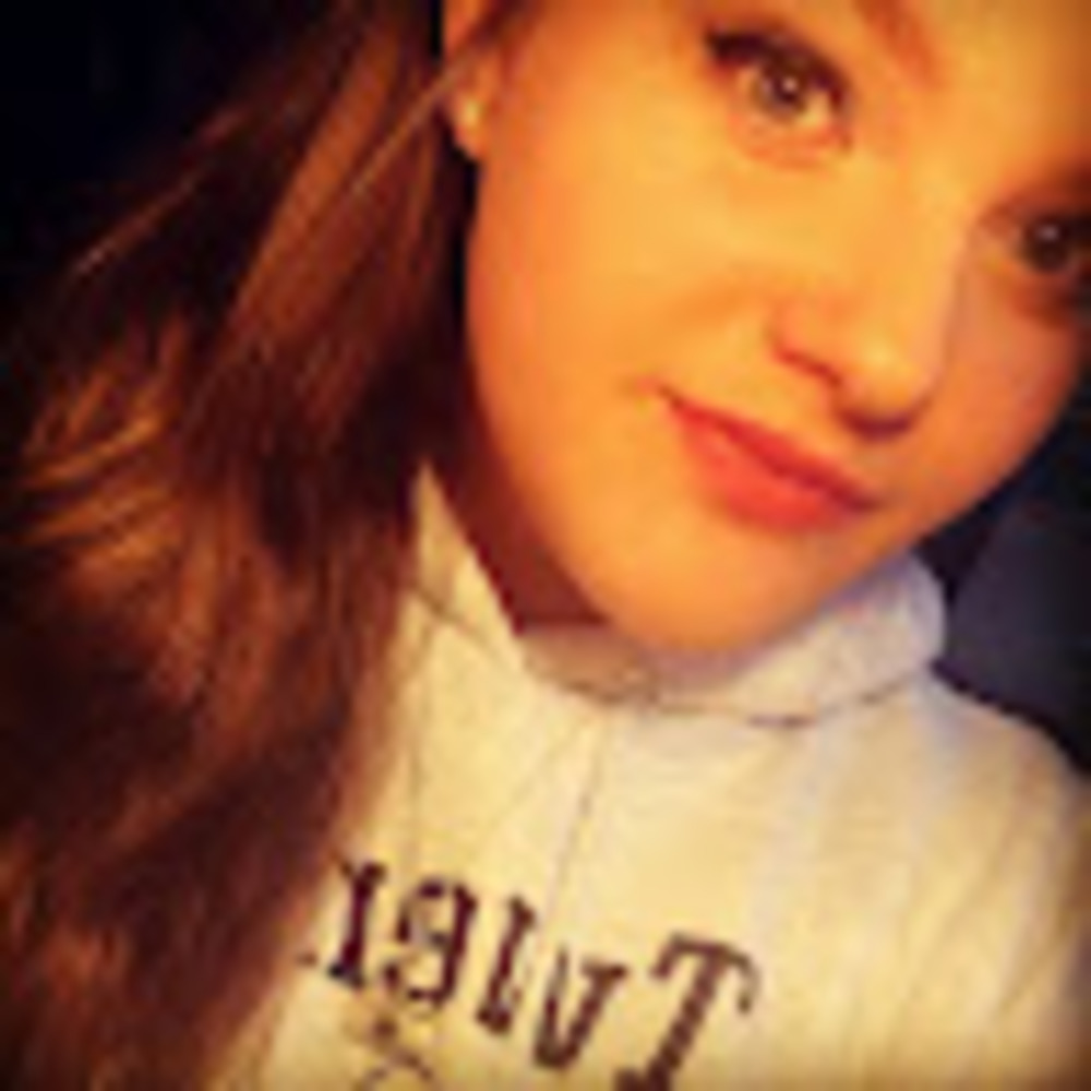 Meet your Posher, Alicia